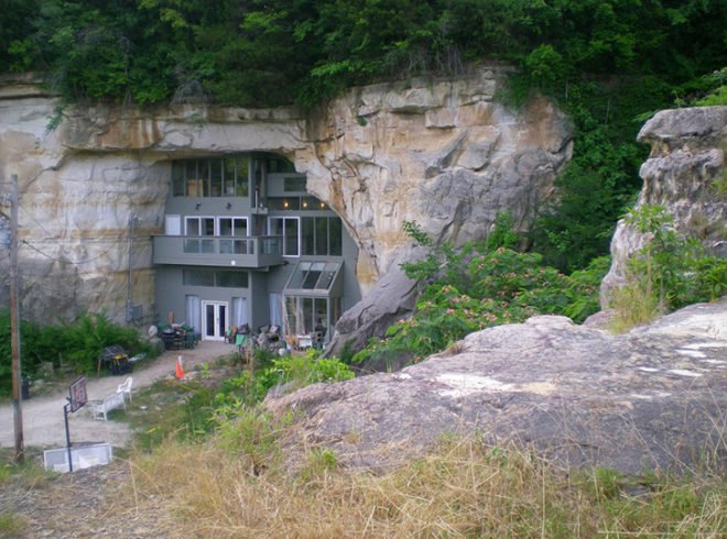 green design, eco design, sustainable design, Chulo Canyon House, Missouri Cave Land, Festus, Sala Silvermine, Cave Palace Ranch, Beckham Creek Cave Lodge, Iran's Cave Homes, Cave dwellings, modern Cave homes, cave house, livaeble cave, sustainable architecture, geothermic heat, solar gain