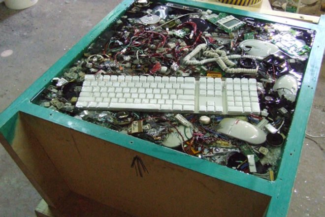 green furniture, art, Green Products, Recycled Materials, chilean design, rodrigo alonso, electronic waste, recycled seats, epoxy resin, recycled aluminum, functional art piece, electro-trash, computers waste
