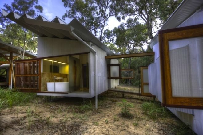 Simon Laws, The Drew House, Anthill Construction, green design, sustainable design, eco design, sleeping pods, parabolic sleeping pods, passive design, prefab construction, daylighting, rainwater harvesting, solar energy, photovoltaics, parabolic pods, insulation