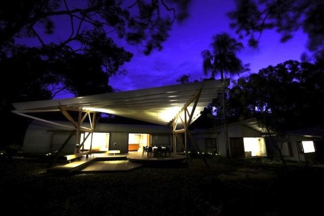 Simon Laws, The Drew House, Anthill Construction, green design, sustainable design, eco design, sleeping pods, parabolic sleeping pods, passive design, prefab construction, daylighting, rainwater harvesting, solar energy, photovoltaics, parabolic pods, insulation
