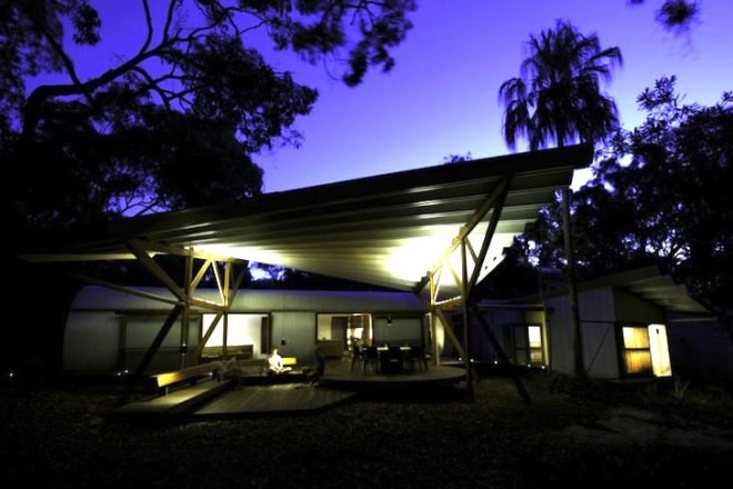 Simon Laws, The Drew House, Anthill Construction, green design, sustainable design, eco design, sleeping pods, parabolic sleeping pods, passive design, prefab construction, daylighting, rainwater harvesting, solar energy, photovoltaics, parabolic pods, insulation