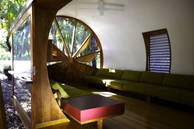 Simon Laws, The Drew House, Anthill Construction, green design, sustainable design, eco design, sleeping pods, parabolic sleeping pods, passive design, prefab construction, daylighting, rainwater harvesting, solar energy, photovoltaics, parabolic pods, insulation
