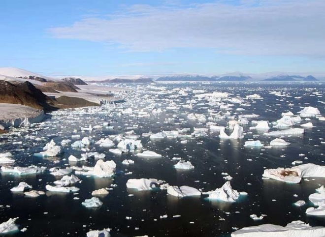 arctic circle, arctic ocean, global warming, climate change, beaufort gyre, what is a gyre, gyre, arctic gyre, arctic winds, ice caps melting, melting ice, arctic ice sheet, arctic sea ice, sea ice dwindling, sea ice instabiligy, cpom, center for polar observation and modelling, cryosat 2