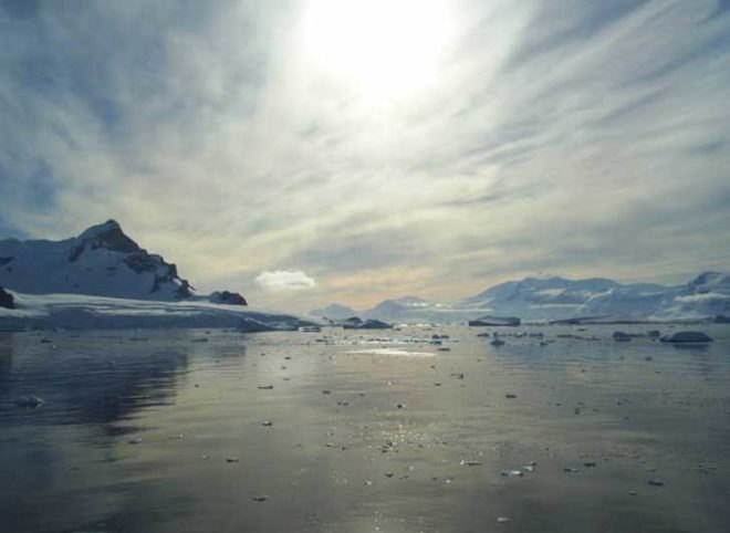arctic circle, arctic ocean, global warming, climate change, beaufort gyre, what is a gyre, gyre, arctic gyre, arctic winds, ice caps melting, melting ice, arctic ice sheet, arctic sea ice, sea ice dwindling, sea ice instabiligy, cpom, center for polar observation and modelling, cryosat 2