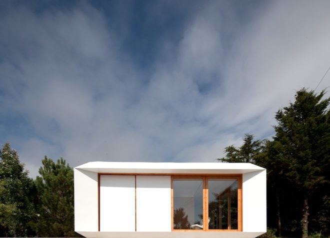 MIMA, Mima prefab home, prefabricated homes, architecture, green design, sustainable design, eco-design, prefab design, daylighting, post and beam, glazing, portugal, modular design, japanese architecture