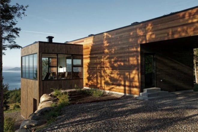 mu architecture, malbaie v residence, quebec canada, hilltop residence, red cedar, plant living roof, sustainable insulation