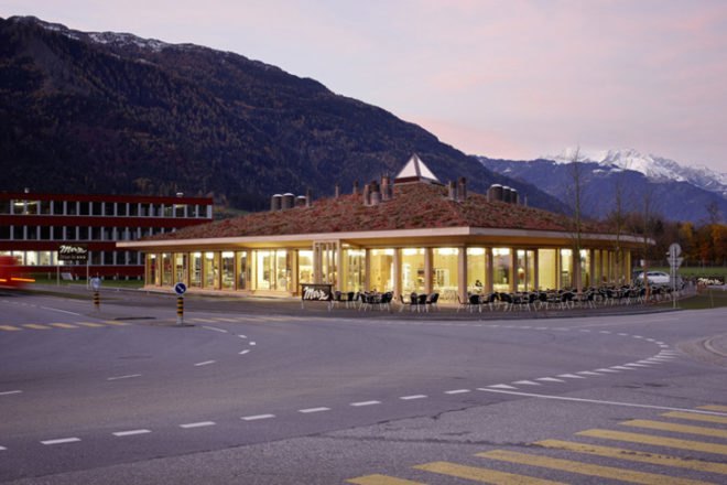 MINERGIE, Merz Produktion Rossboden, Clavuot, Swiss green building, green bakery, green restaurant, green roof, MINERGIE restaurant, daylighting, heat recovery, green bakery