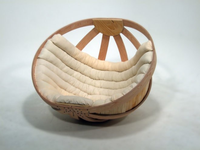 cocoon chair, autistic people, autism, plywood, rocking chair, Victoria University of Wellington, cold-bending wood, cradle, wooden seat, Sustainable Materials, social design, Green Materials, green furniture