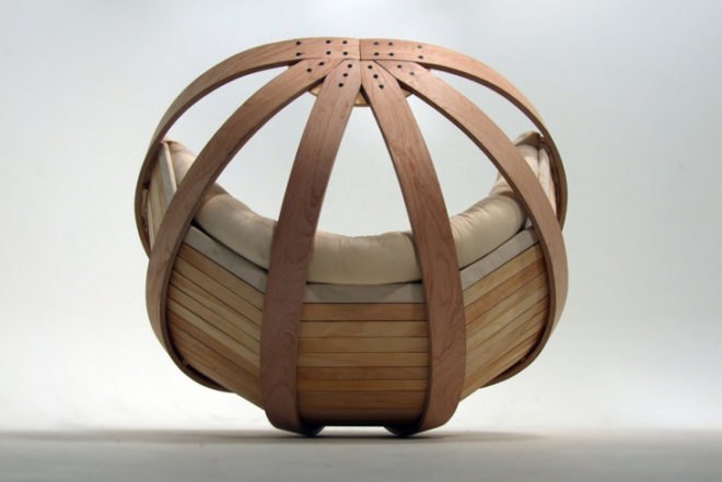 cocoon chair, autistic people, autism, plywood, rocking chair, Victoria University of Wellington, cold-bending wood, cradle, wooden seat, Sustainable Materials, social design, Green Materials, green furniture