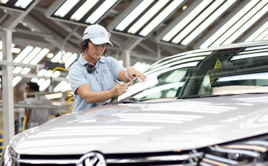 Volkswagen plant, Volkswagen, Volkswagen Chattanooga, leed buildings, leed manufacturing plants, leed platinum buildings, leed rated car plants, leed manufacturing plants, leed platinum factories