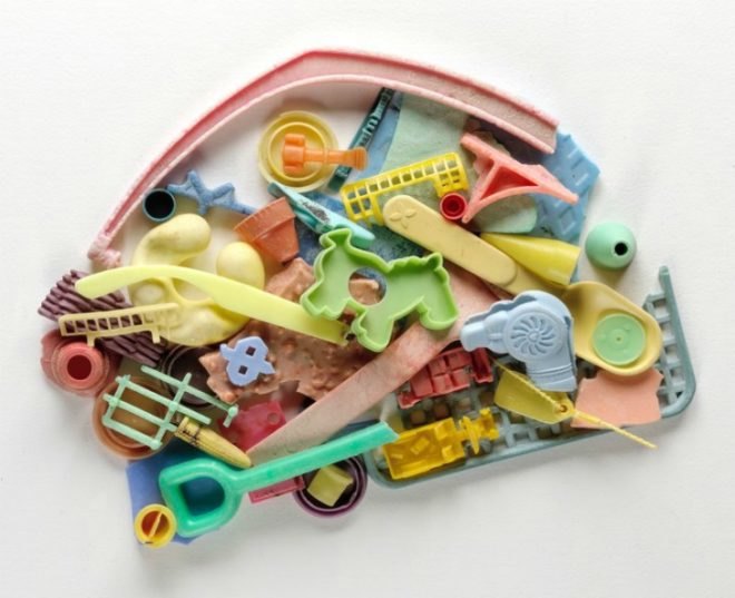 beach plastic, recycled ocean litter, recycled plastic toys, recycled materials, beach artwork, litter art, richard lang, judith selby lang
