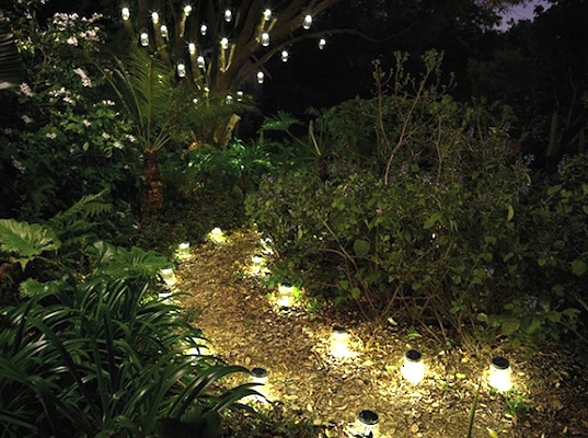 Consol, Consol solar jar, bottled sunshine, preserve jar, south africa, glass, sustainable design, eco design, green design, LED lighting, green lighting, outdoor lighting, sustainable lighting