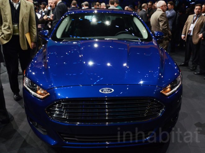 ford fusion, 2013 ford fusion, detroit auto show, 2012 detroit auto show, naias, north american international auto show, green cars, hybrid cars, ford hybrid fusion, green design, sustainable design, green transportation, sustainable transportation, energy-efficient transportation, ford fusion, fusion energi