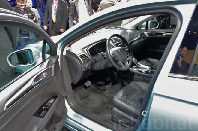 ford fusion, 2013 ford fusion, detroit auto show, 2012 detroit auto show, naias, north american international auto show, green cars, hybrid cars, ford hybrid fusion, green design, sustainable design, green transportation, sustainable transportation, energy-efficient transportation, ford fusion, fusion energi
