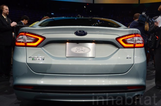 ford fusion, 2013 ford fusion, detroit auto show, 2012 detroit auto show, naias, north american international auto show, green cars, hybrid cars, ford hybrid fusion, green design, sustainable design, green transportation, sustainable transportation, energy-efficient transportation, ford fusion, fusion energi