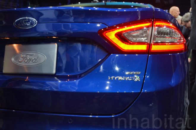 ford fusion, 2013 ford fusion, detroit auto show, 2012 detroit auto show, naias, north american international auto show, green cars, hybrid cars, ford hybrid fusion, green design, sustainable design, green transportation, sustainable transportation, energy-efficient transportation, ford fusion, fusion energi