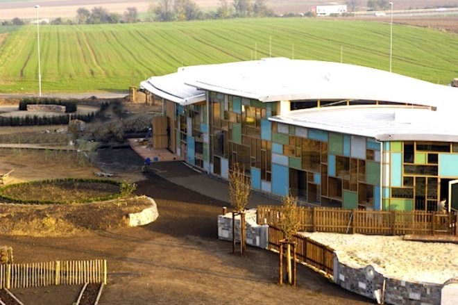RAU, RAU Architects, Hess Natur, sustainable building, green building, recycled materials, earthen wall, clay wall, green materials, sustainable materials, green design, sustainable design, Hess Natur Headquarters, Frankfurt, Germany