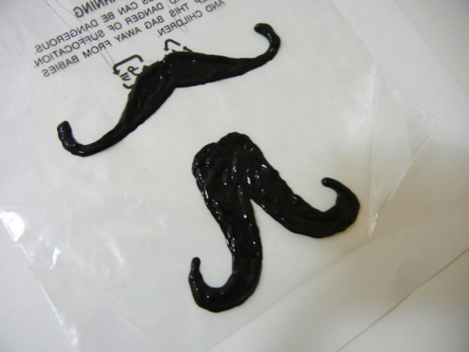 diy fashion, DIY projects, DIY tutorials, do it yourself, how to, mustache mirror, how to make a mustache mirror, mustache mirror stickers, recycled materials, green how to, inhabitat diy, inhabitat how to, green design, green home decor, recycled home decor, eco design, sustainable design, make it yourself