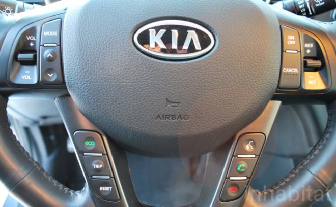 green car, green vehicle, hybrid car, hybrid vehicle, Kia, Optima, Kia Optima hybrid, test drive, Laura Cowan, Laura K. Cowan, green transportation, green automotive design, alternative transportation