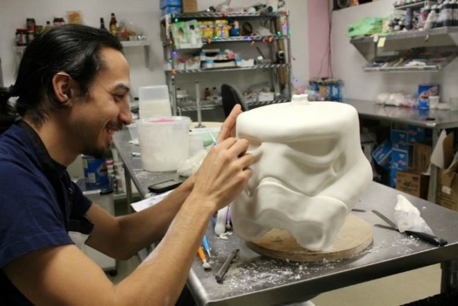 amanda oakleaf cakes, stormtrooper cake, lifesized star wars cake, sci fi geek cake, nerds eat star wars, sci fi soldier, character cake