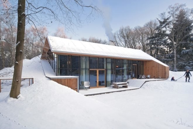 Dutch Mountain House, denieuwegeneratie, netherlands, solar power, photovoltaic panels, LED lighting, greywater, earth-covered home, insulation, daylighting, wood pellet heating, green design, sustainable design, eco design