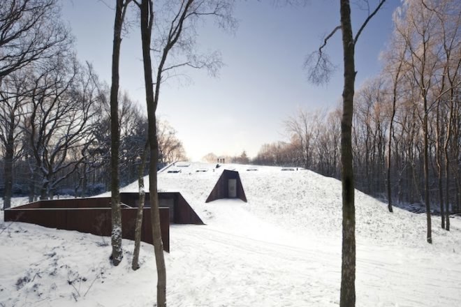Dutch Mountain House, denieuwegeneratie, netherlands, solar power, photovoltaic panels, LED lighting, greywater, earth-covered home, insulation, daylighting, wood pellet heating, green design, sustainable design, eco design