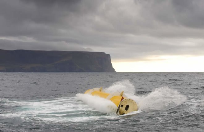 Aquamarine Power, Wave Energy, Oyster Device, Scotland, 2012, Energy Minister