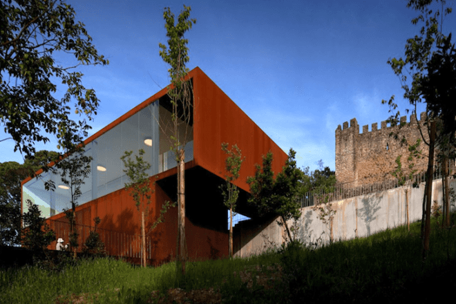 Comoco, Portugal, Pombal Castle, renovation, Corten steel, timber, pavilion, pathways, hilltop castle, green design, sustainable design, eco-design, daylighting, sustainable upgrade, Pombal, history, eco-tourism