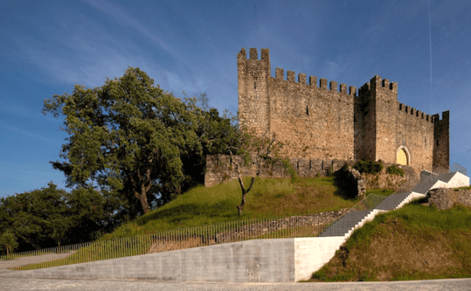Comoco, Portugal, Pombal Castle, renovation, Corten steel, timber, pavilion, pathways, hilltop castle, green design, sustainable design, eco-design, daylighting, sustainable upgrade, Pombal, history, eco-tourism