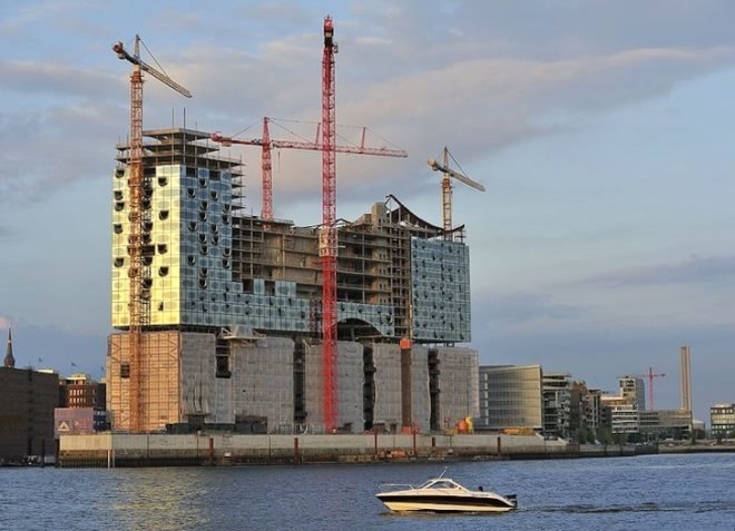 Hamburg, city, Germany, Elbphilharmonie, HochTief, Adamanta, construction delays, green design, sustainable design, ecodesign, concert hall, Herzon & de Meuron, lawsuit