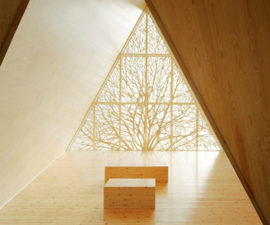UPM, lilja, sustainable design, temporary meditation centrer, finnish design, prefab structure, plywood design, green building design, transportable chapel finland
