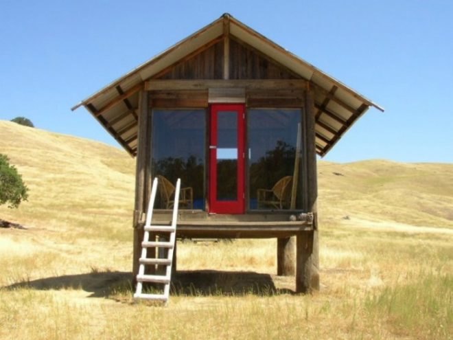 simple shelter texas, reclaimed wood cabin, reclaimed wood, recycled materials, small space living, eco cabin