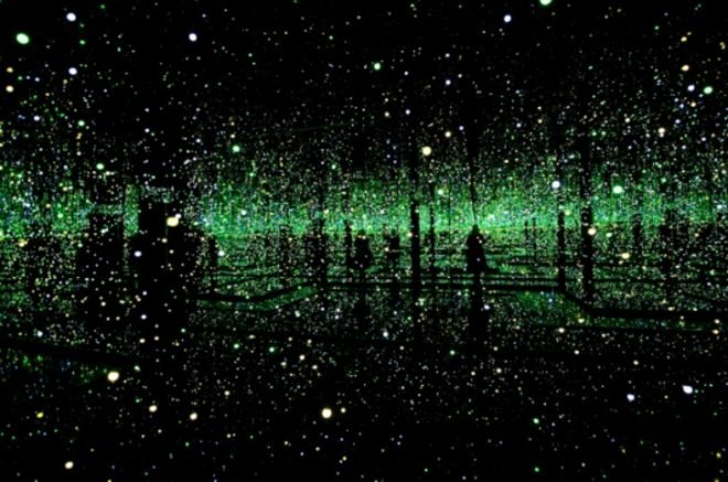 Infinity Mirrored Room, Yayoi Kusama, tate modern, retrospective, sparkling installation, LED lights artwork