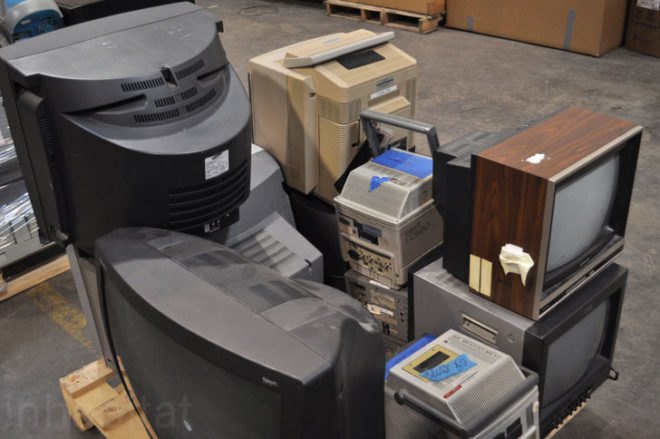 les ecology center e-waste recycling,les ecology center,LES Ecology Center Electronics Recycling, e-waste, electronic waste, electronic waste warehouse, werecycle, recycling, solid waste management, resource recovery