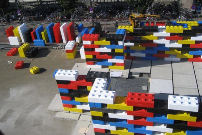 eco architecture, lego construction, loos.fm design, abondantus giganticus, grenswerk festival, dutch design, sustainable materials, recyclable materials, temporary spaces, temporary pavilion, lego bricks, lego, lego building, lego architecture