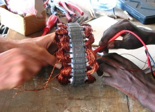 green design, sustainable design, eco design, Night Heron Wind Turbines, Kenya, Hugh Piggot, IndieGoGo, Access: collective, Access: energy, wind power, village, Kenya, rural kenya, locally-sourced materials, scrap materials, recycled materials,