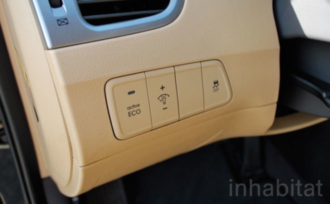 Hyundai Elantra, Hyundai, Elantra, 40 mpg, fuel efficiency, green car, green automotive design, green vehicle, green transportation, test drive, Laura Cowan, Laura K. Cowan