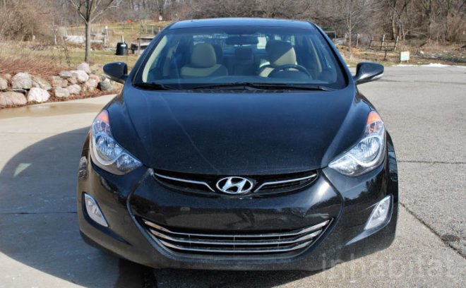 Hyundai Elantra, Hyundai, Elantra, 40 mpg, fuel efficiency, green car, green automotive design, green vehicle, green transportation, test drive, Laura Cowan, Laura K. Cowan