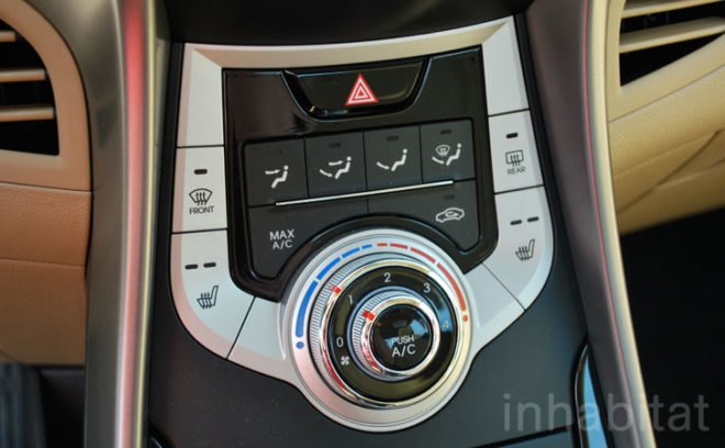 Hyundai Elantra, Hyundai, Elantra, 40 mpg, fuel efficiency, green car, green automotive design, green vehicle, green transportation, test drive, Laura Cowan, Laura K. Cowan