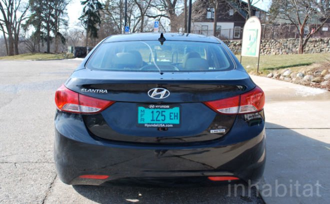 Hyundai Elantra, Hyundai, Elantra, 40 mpg, fuel efficiency, green car, green automotive design, green vehicle, green transportation, test drive, Laura Cowan, Laura K. Cowan