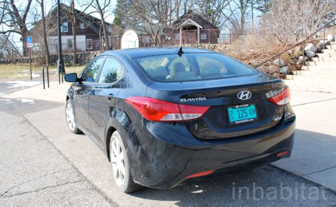 Hyundai Elantra, Hyundai, Elantra, 40 mpg, fuel efficiency, green car, green automotive design, green vehicle, green transportation, test drive, Laura Cowan, Laura K. Cowan