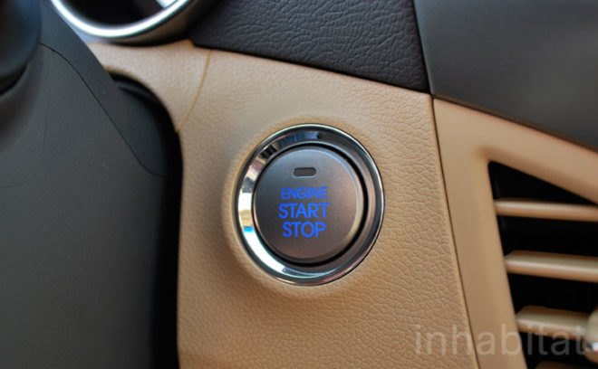 Hyundai Elantra, Hyundai, Elantra, 40 mpg, fuel efficiency, green car, green automotive design, green vehicle, green transportation, test drive, Laura Cowan, Laura K. Cowan