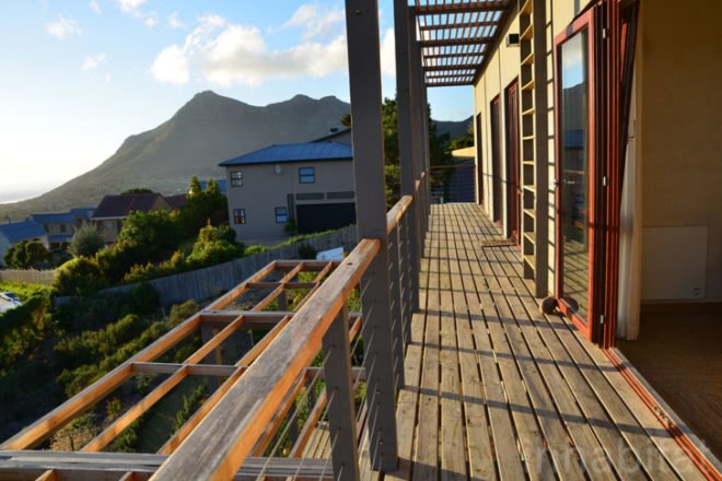 Hemp, hempcrete, green building, sustainable building, eco design, sustainable design, tony burden, the hemp house, south africa, cape town, 2014 world design capital, noordhoek, green roof, planted roof, carbon sink, rainwater runoff