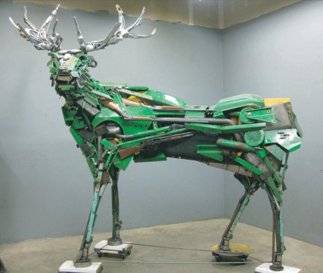 Travis Pond, Scrap Metal Art, Upcycling, Recycled Metal, Scrap Metal, Scrap Motorbikes, Motorbikes, Honda, Animal Sculptures, Sculpture Dragon, steel pond, recycled materials, eco art, green art