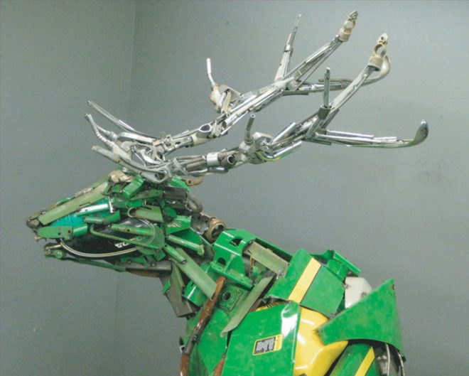 Travis Pond, Scrap Metal Art, Upcycling, Recycled Metal, Scrap Metal, Scrap Motorbikes, Motorbikes, Honda, Animal Sculptures, Sculpture Dragon, steel pond, recycled materials, eco art, green art