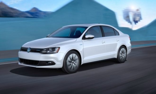 Audi, CO2 emissions, electric cars, 2013 VW Jetta Hybird, VW blue-e-motion Golf, green production facility, green transportation, hybrid vehicles, plug-in hybrid vehicle, Think Blue Campaign, Volkswagen