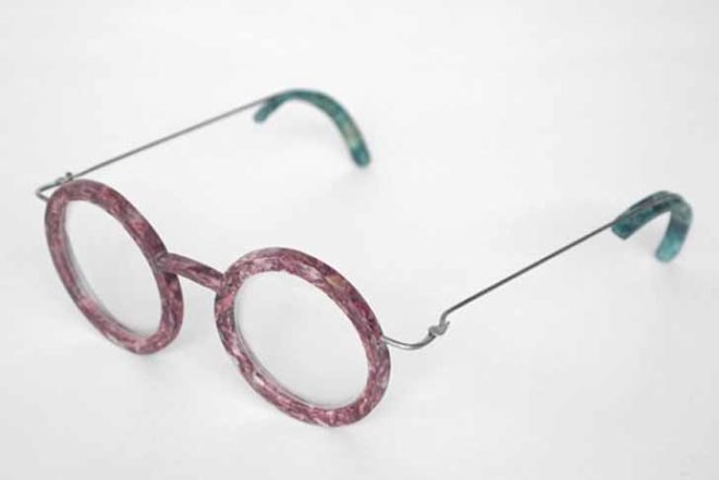 Royal College of Art, recycles materials, fish scales, Eric de Laurens, french design, recycled fish scales, recycled plastic, glasses, goggles