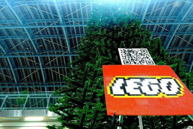 St. Pancrass Train Station, Bright Bricks, LEGO christmas tree