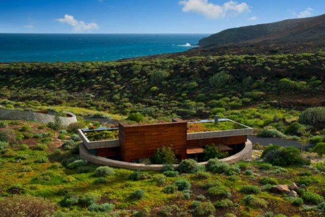 Bioclimatic House, RLA, ruiz larrea and associates, tenerife, green roof, wind park, eco house