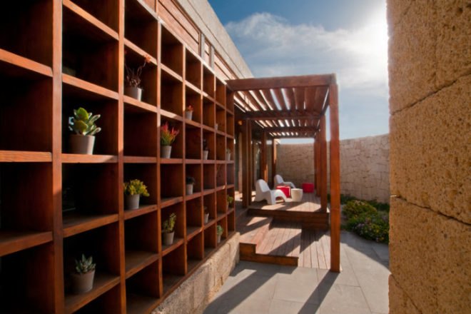 Bioclimatic House, RLA, ruiz larrea and associates, tenerife, green roof, wind park, eco house